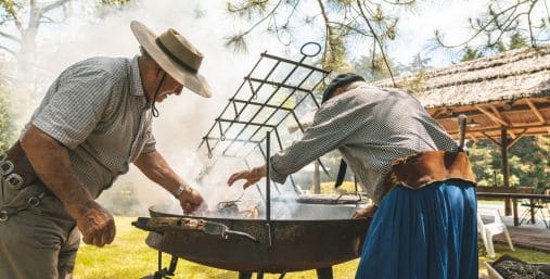 Recorridos turísticos y gastronómicos